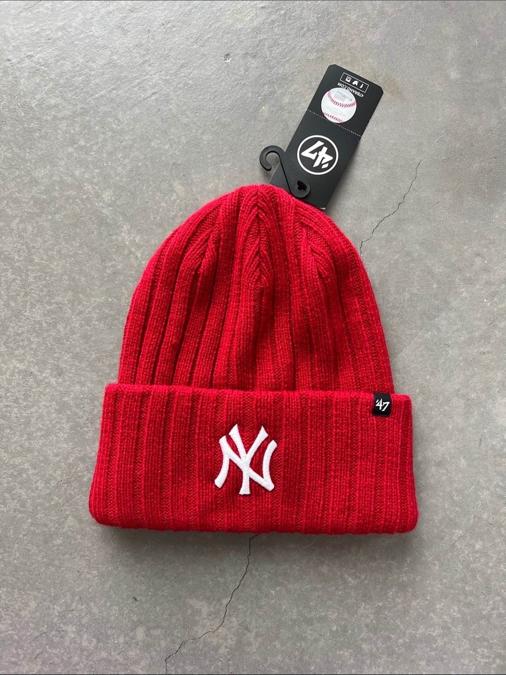 47 New York Yankees Kids Red Ribbed Cuff Beanie with White NY Logo - Picture 2 of 3